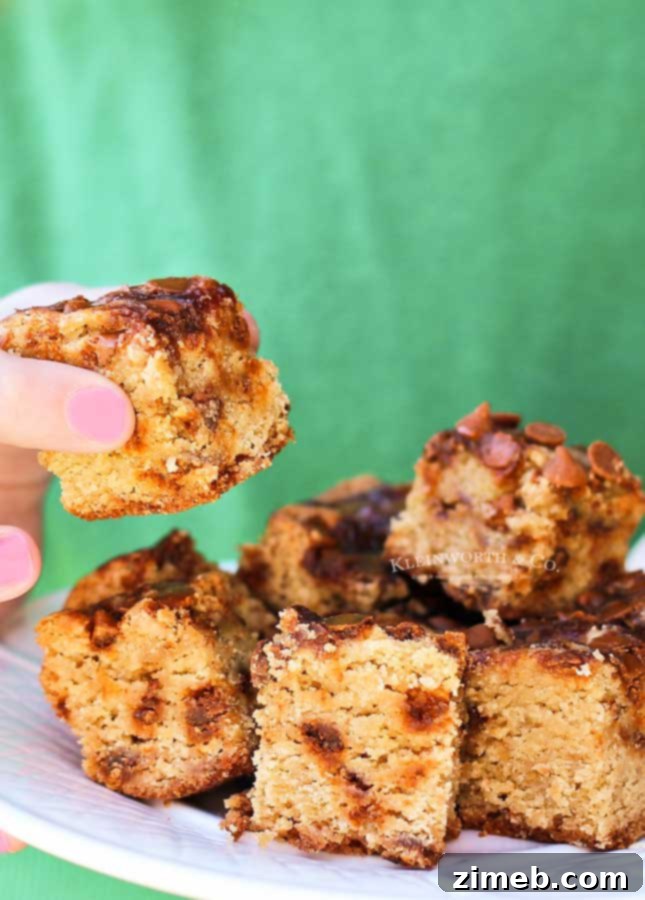 Golden Cinnamon Chip Pumpkin Blondies 3 thanksgiving dessert - Cinnamon Chip Pumpkin Blondies