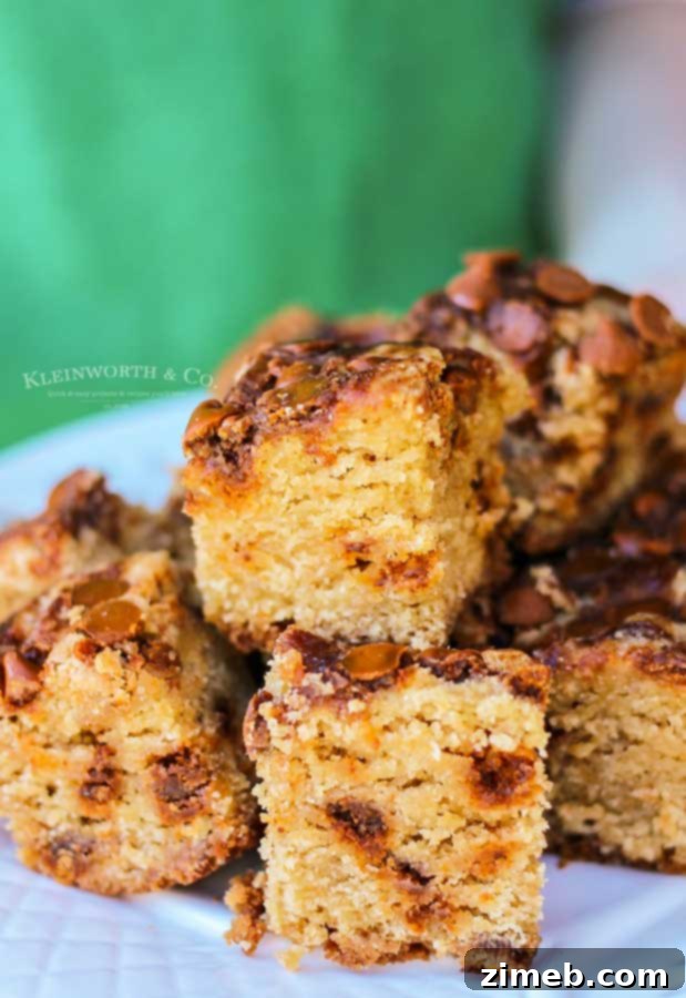 Golden Cinnamon Chip Pumpkin Blondies 4 Pumpkin Blondies recipe