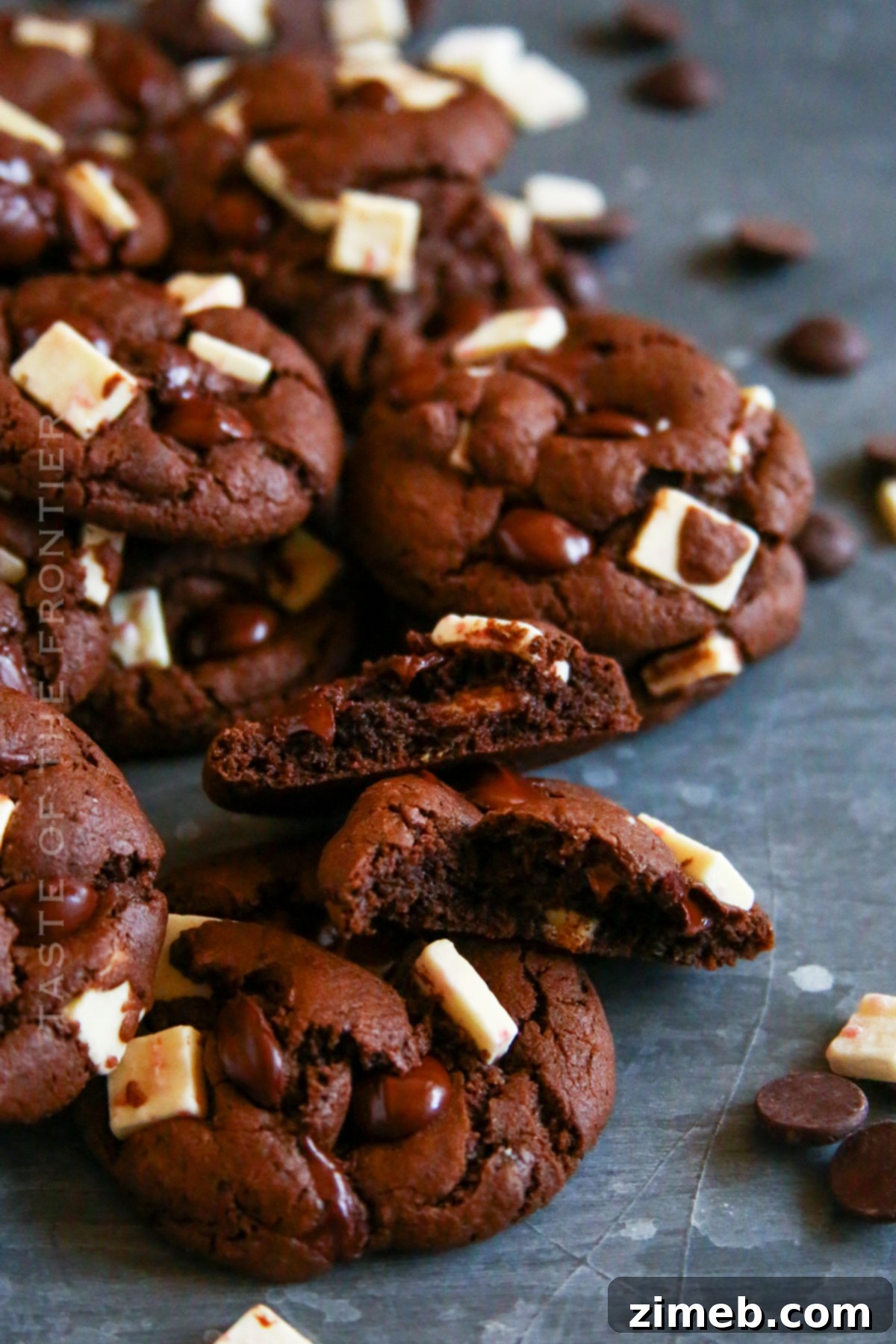 How to Make Peppermint Chocolate Chunk Cookies Step-by-Step