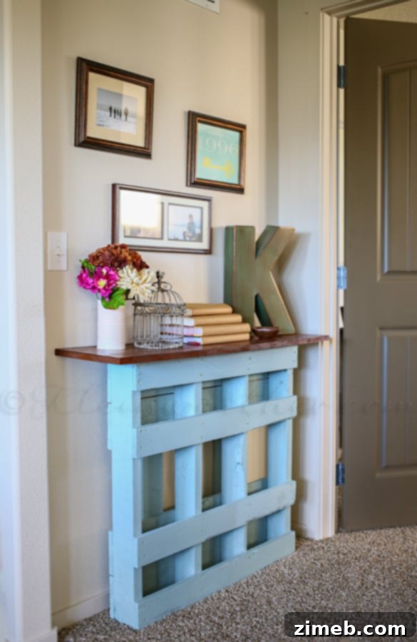 DIY Pallet Console Table Finished DIY Pallet Console Table in Entryway