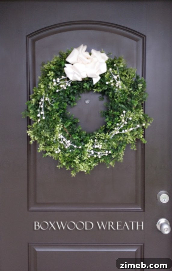Elegant DIY Boxwood Wreath for Classic Christmas Decor