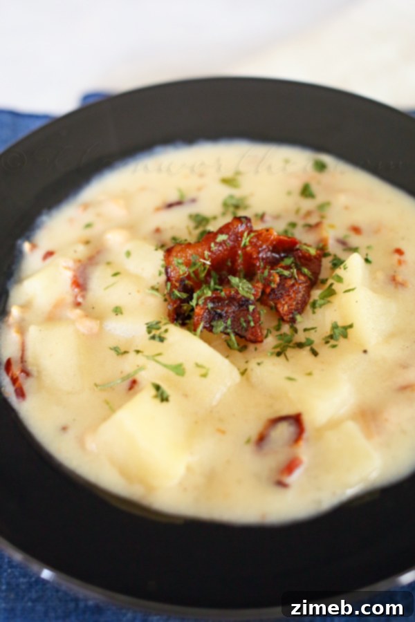Slow Cooker Clam Chowder Delicious Slow Cooker Clam Chowder ready to serve