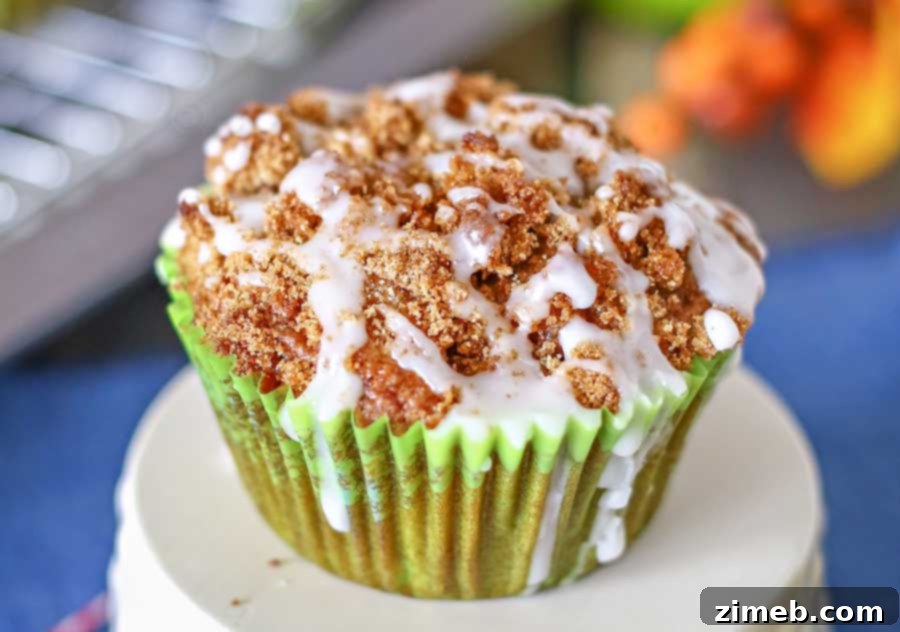 Apple Crumb Cakes
