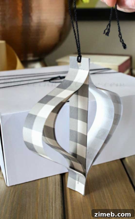 Completed Buffalo Check Paper Ornament with String