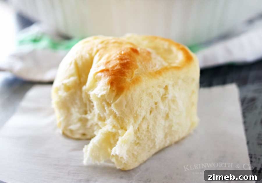 One Hour Dinner Rolls - soft, quick, and easy yeast rolls