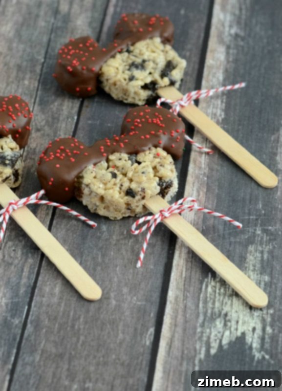 25 Magical Disney Treats 17 Cookies-and-Cream-Mickey-Mouse-Rice-Crispy-Treats-056-1