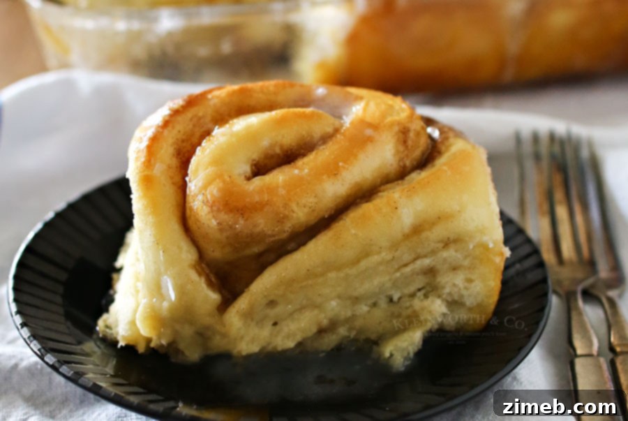 Easy Pumpkin Cinnamon Rolls