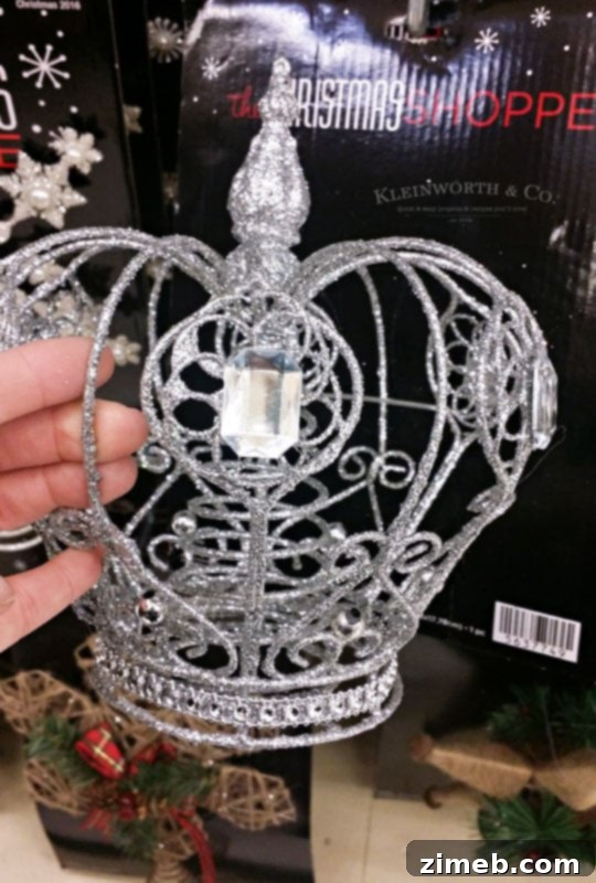Regal Christmas Crown Ornament: Elegant Holiday Embellishment Idea