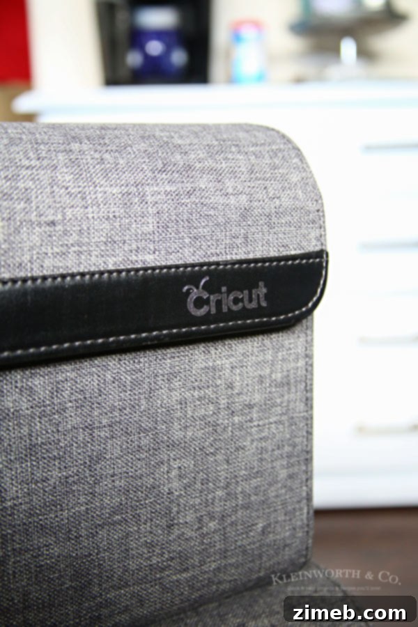 Cricut Bag Set with Gray Tweed and Black Leather Trim