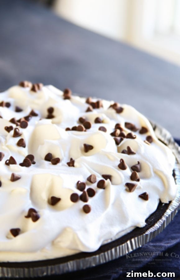 Easy Oreo Cannoli Cream Pie