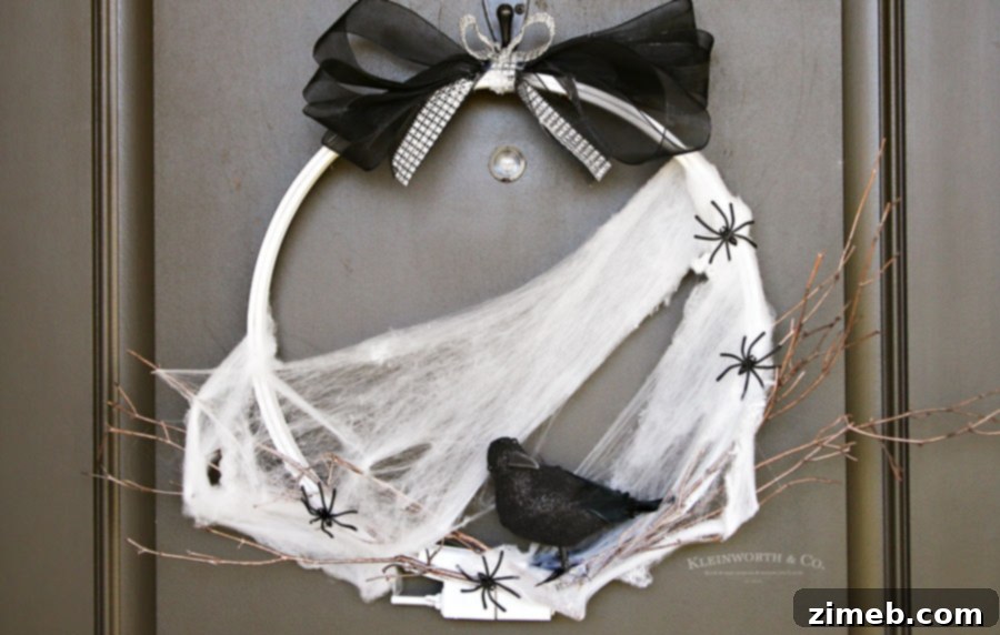 How to make Spooky Raven Halloween Wreath - quick and easy craft