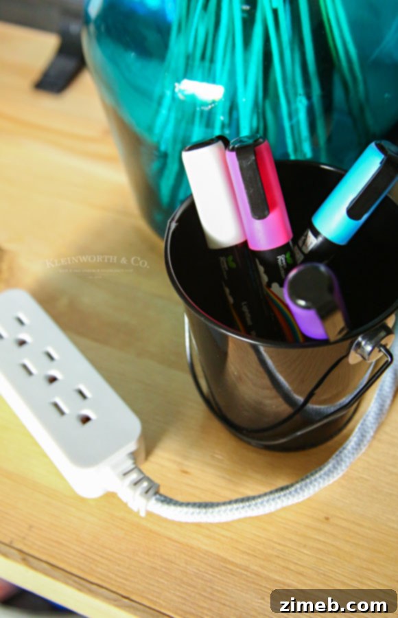 Stylish pen organizer for a tidy back to school desk