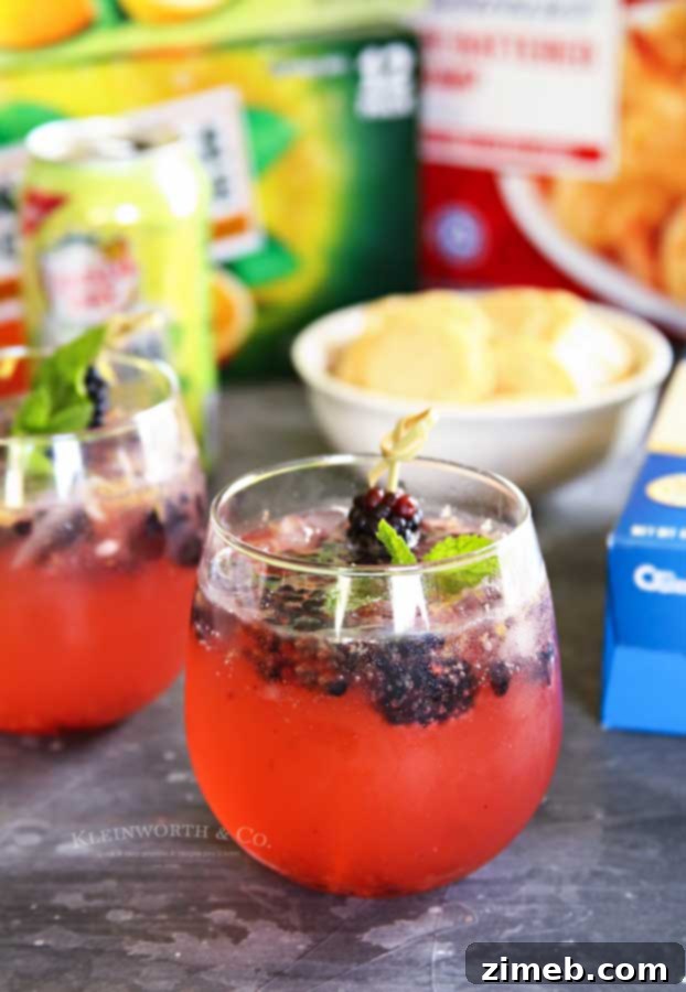 Canada Dry Ginger Ale with Lemonade and blackberries - a perfect summer drink