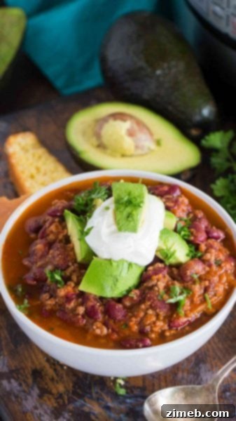 Best Instant Pot Chili – A robust and flavorful chili, packed with beef and beans, cooked quickly to perfection in the Instant Pot.