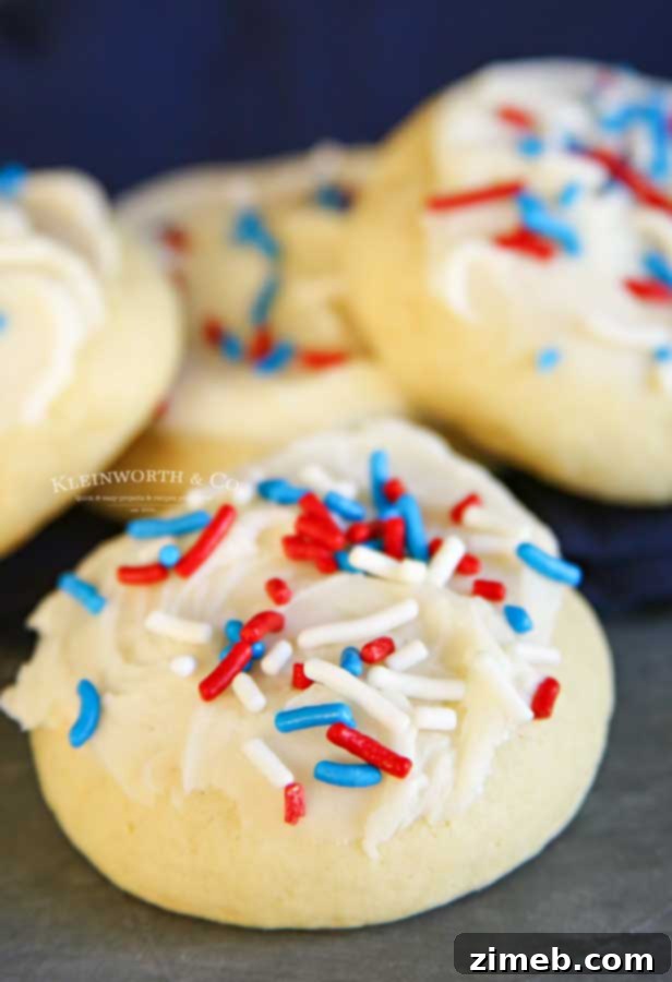 Summer - 4th of July - Lofthouse Sugar Cookies - Copycat Recipe