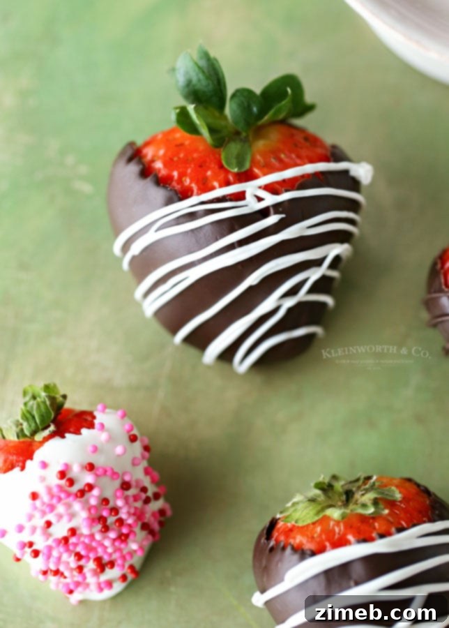 Holiday Chocolate Covered Strawberries