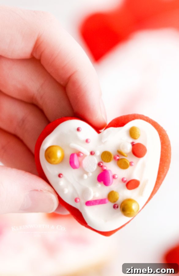 Sweetheart Shortbread 6 Shortbread cookie with royal icing decorations