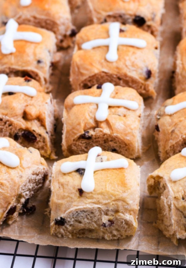 Easy Hot Cross Buns, a delightful spiced treat perfect for Easter celebrations.