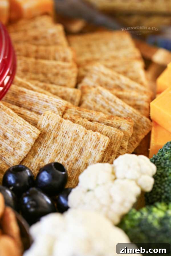 crackers on appetizer tray