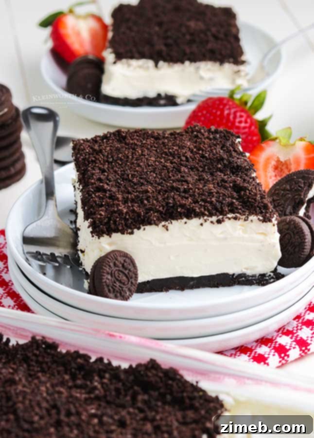 Worm and Dirt Cake 6 Easy dirt cake recipe with layers of cookie and cream