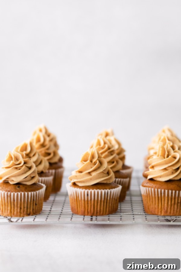 Pumpkin Spice Latte Cupcakes - a fusion of coffee and fall spices