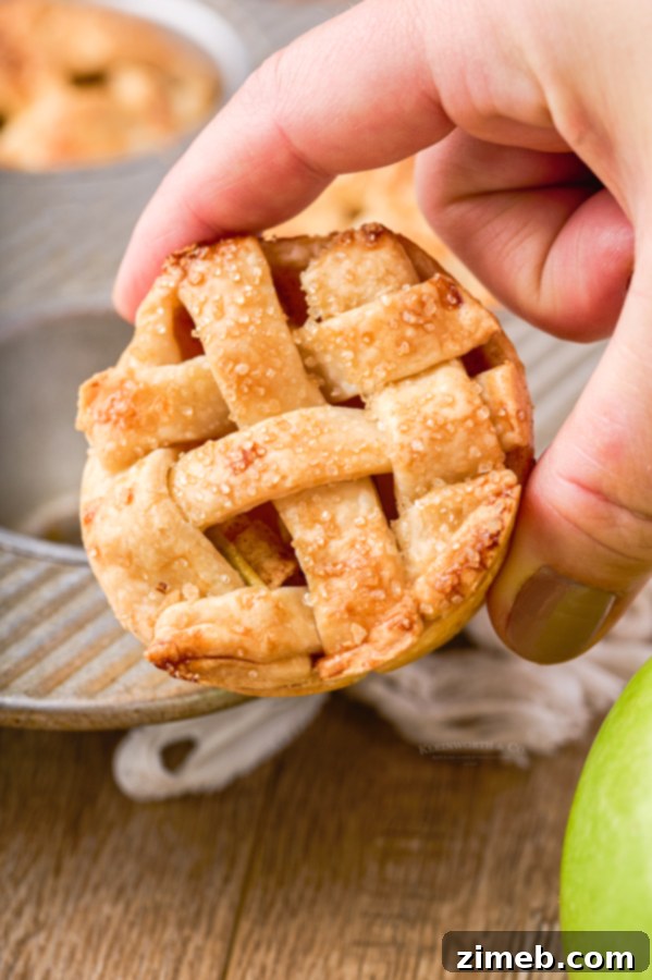 individual apple pies