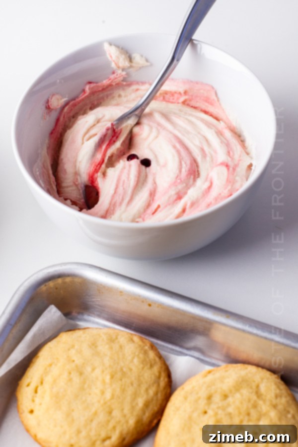 tinting buttercream frosting