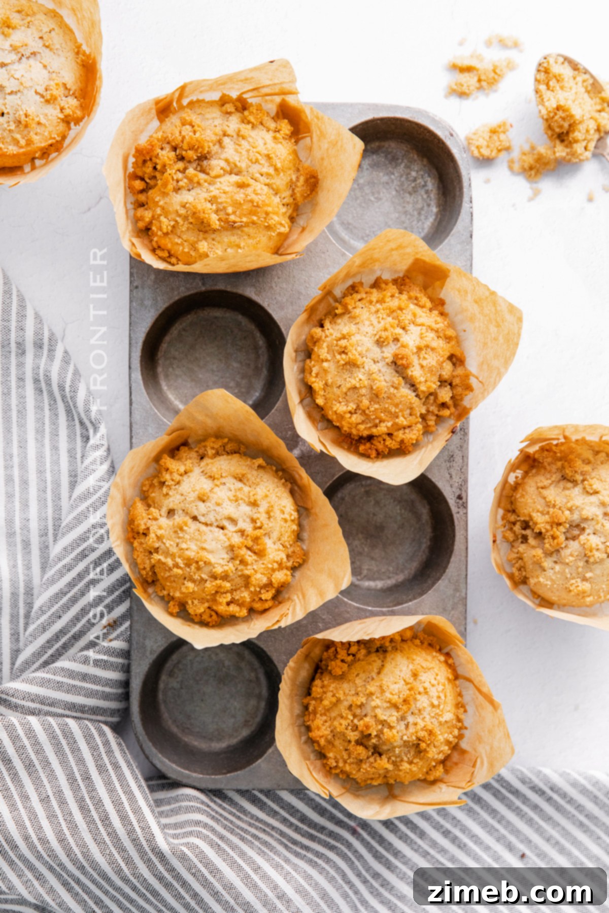Cinnamon Crumb Muffins 3 Recipe for the best homemade Coffee Cake Muffins with a crumbly topping