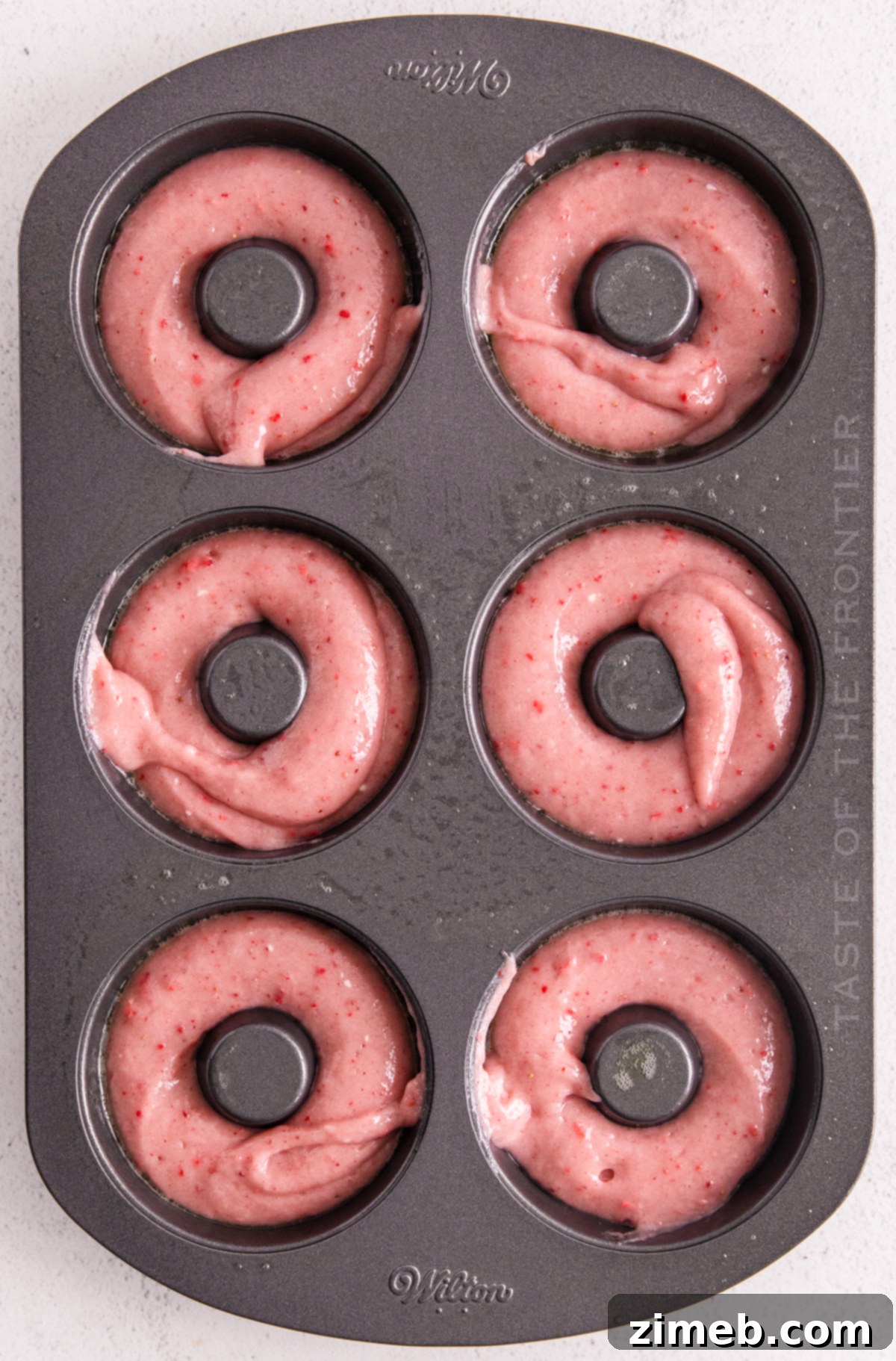 baking donuts in pan