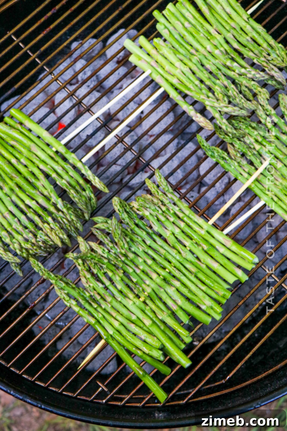 Charcoal Grill Asparagus