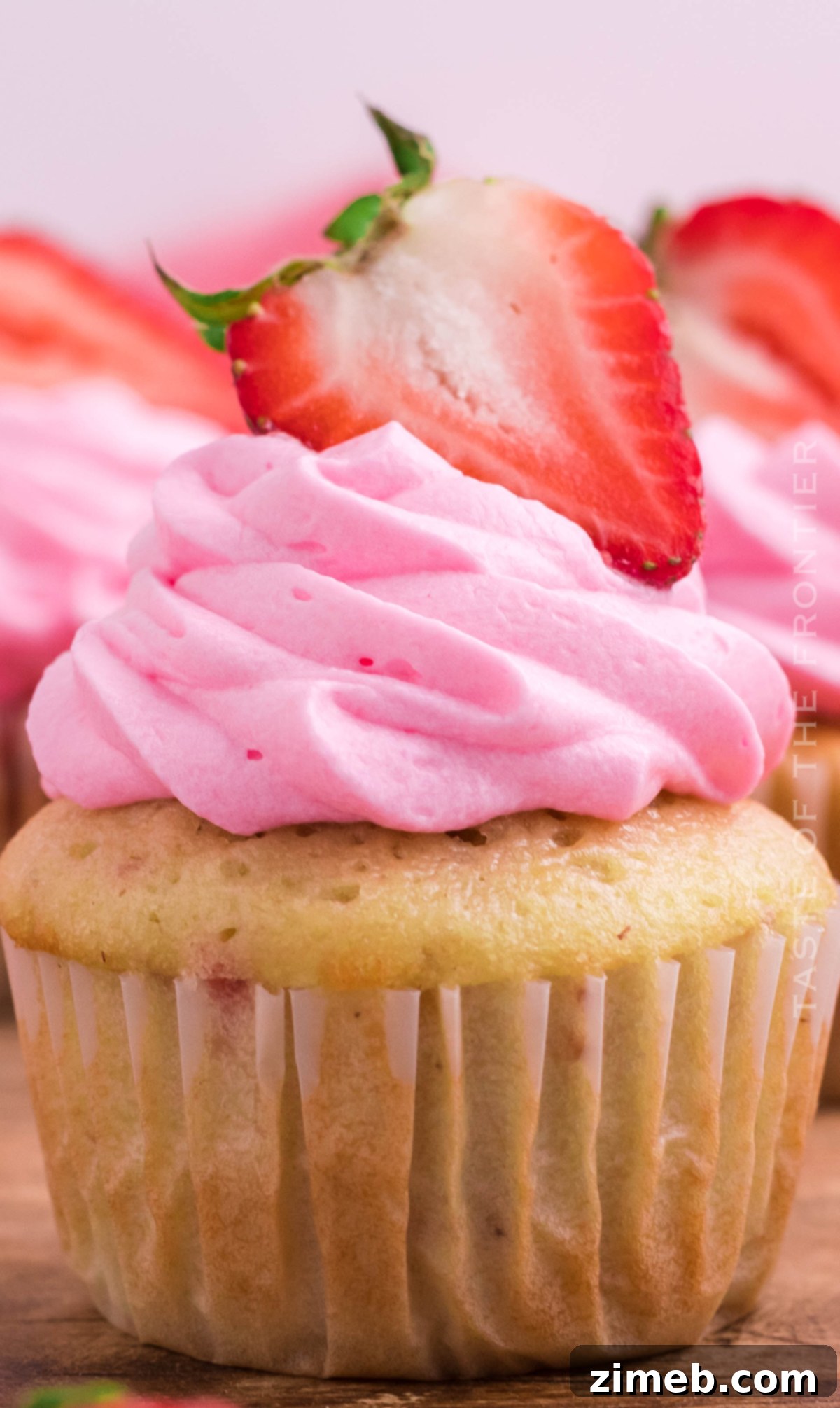 Strawberry Bliss Cupcakes 8 birthday cupcakes with strawberry