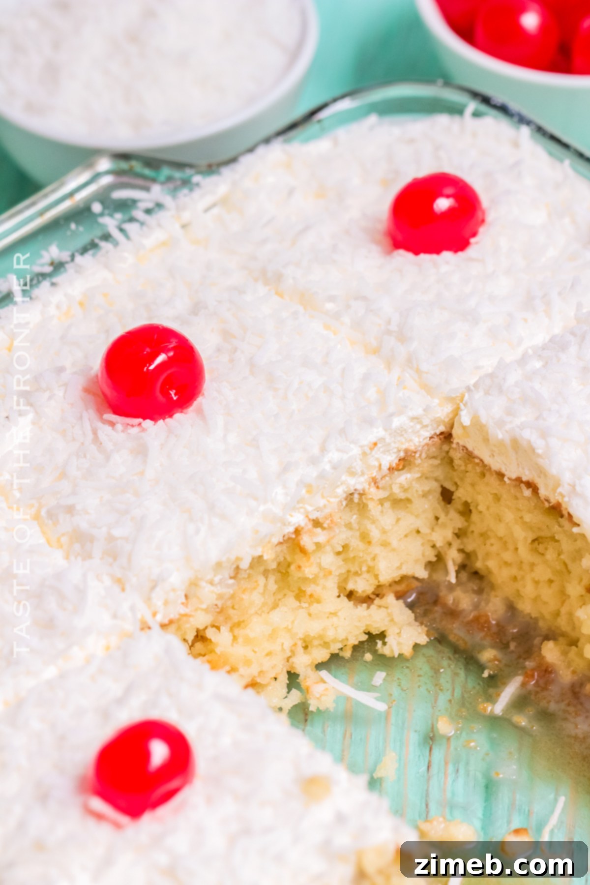 Easy coconut cake with a creamy filling, perfect for a quick dessert.