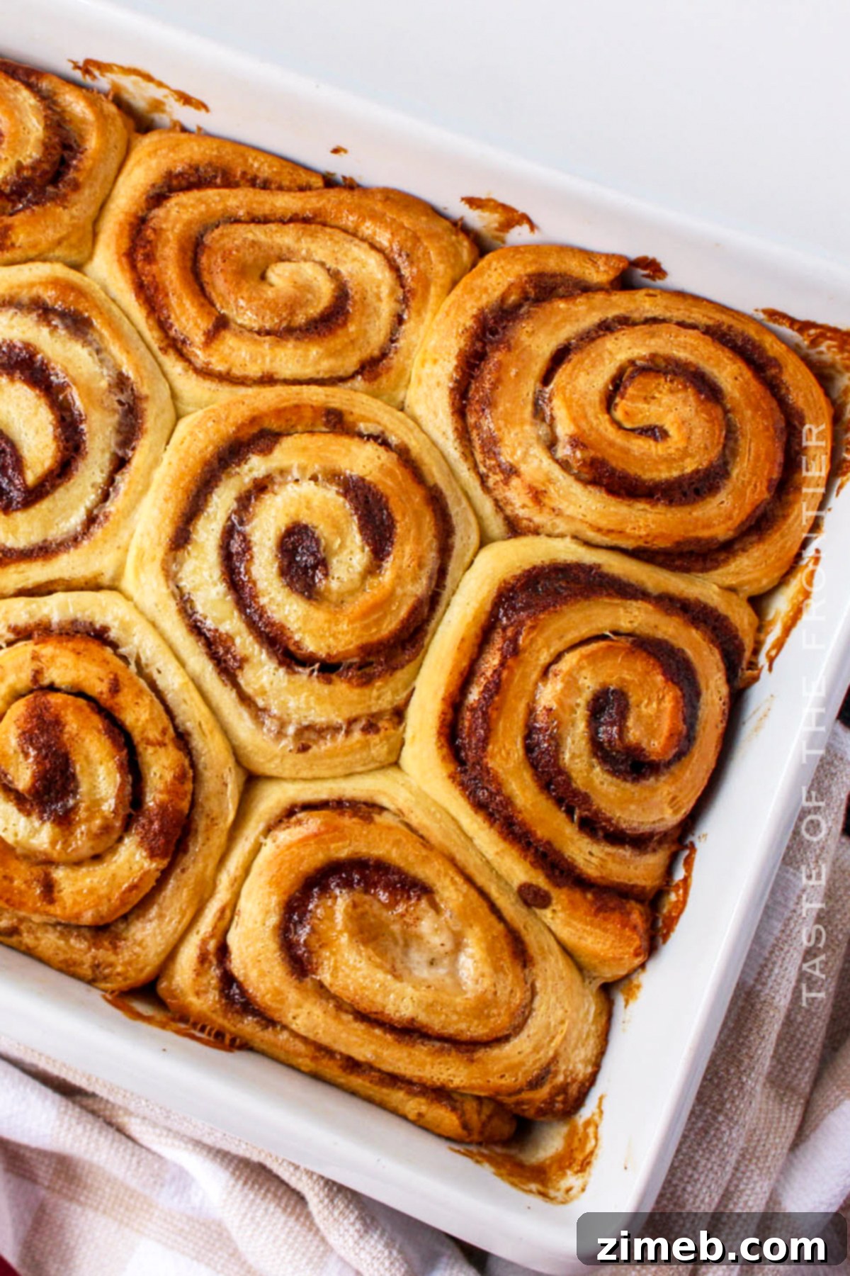 Ingredients for TikTok Cinnamon Rolls - heavy cream and canned rolls.