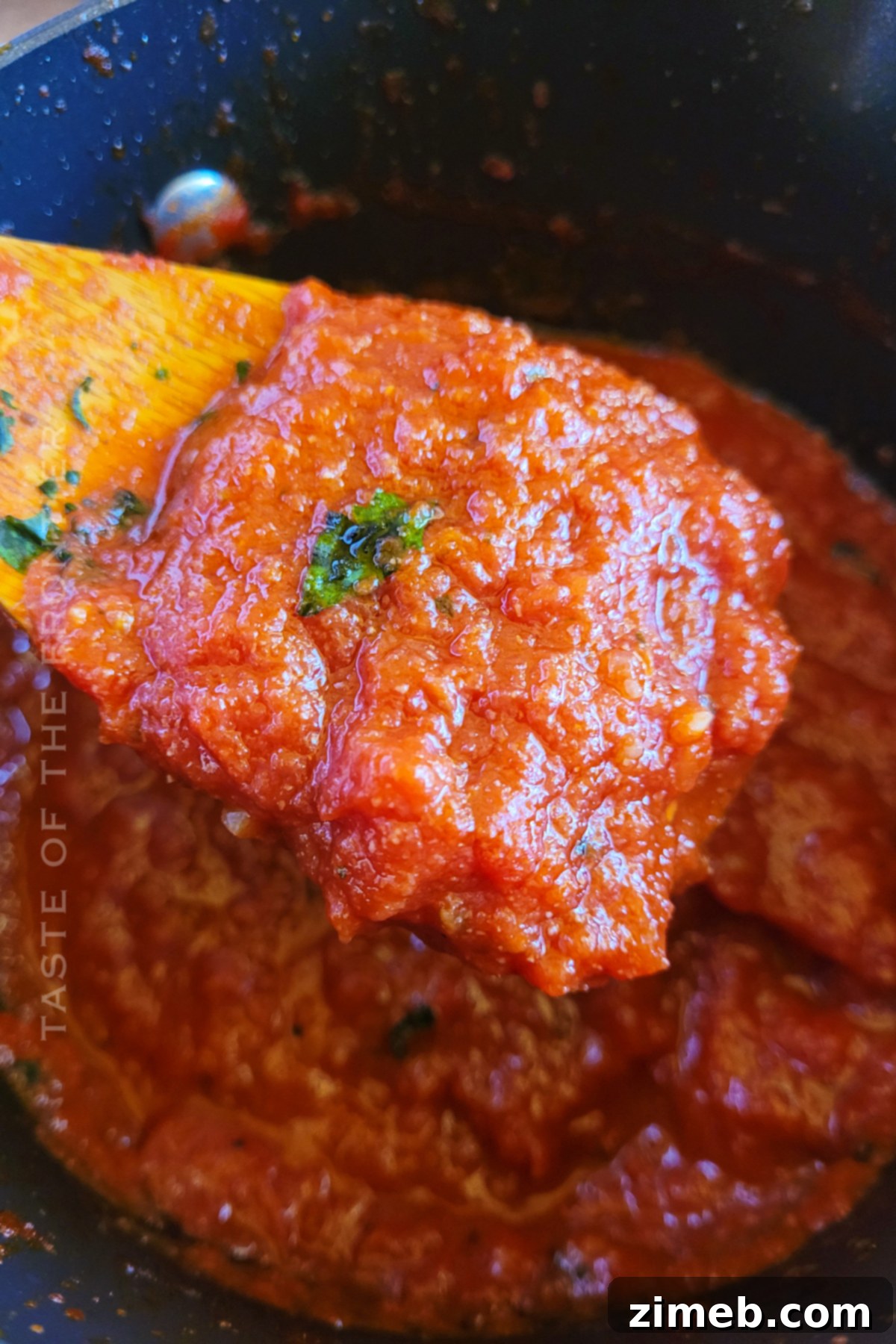 cooked tomato sauce