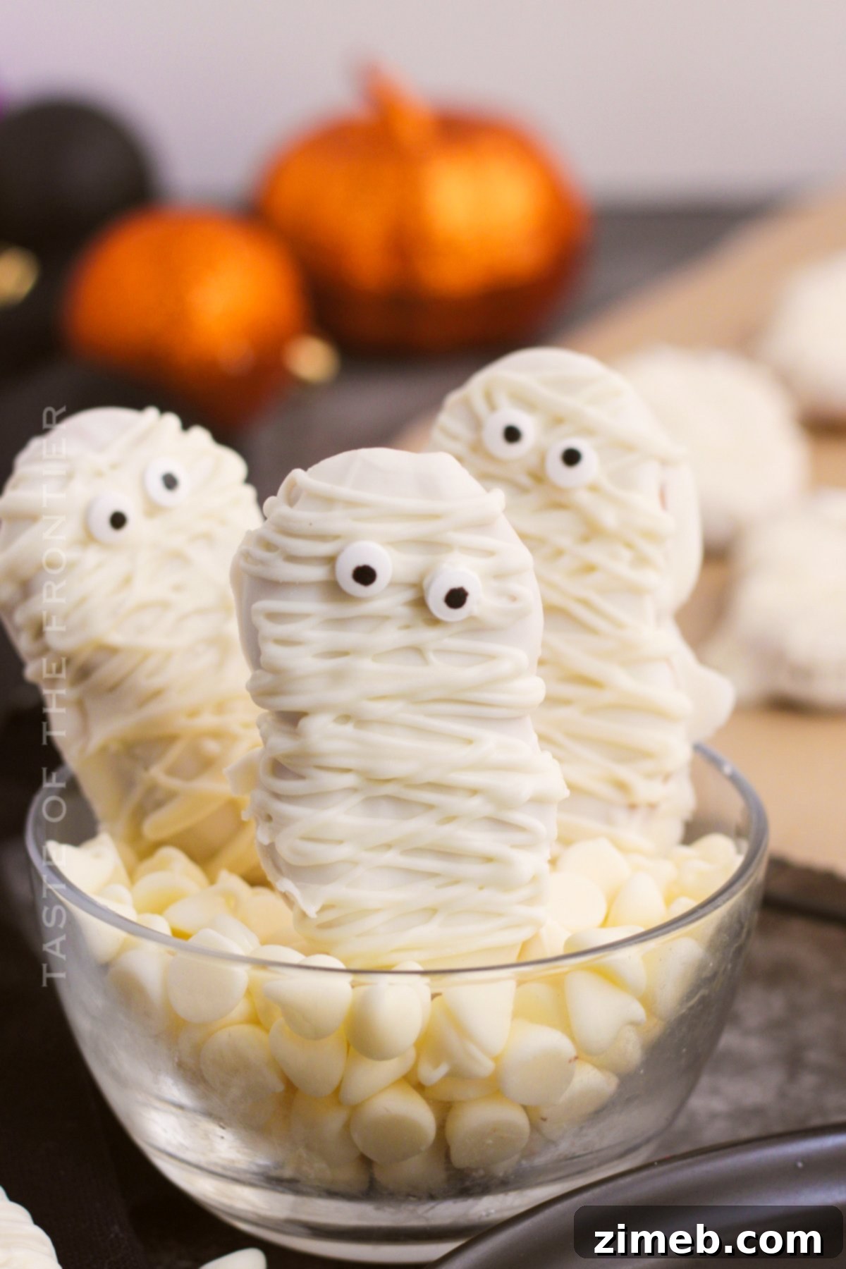 Spooky Swaddled Sweets 2 Mummy Cookies - Perfect Halloween Treat