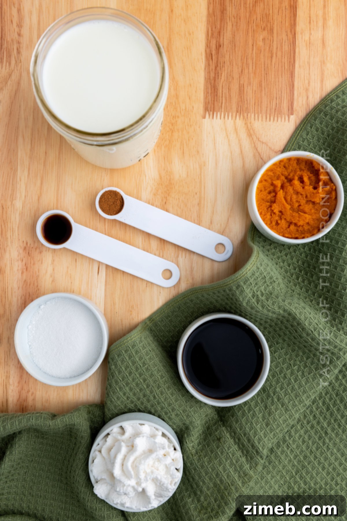 Pumpkin Spice Latte 4 Pumpkin Spice Latte Ingredients - All you need for a delicious homemade PSL.