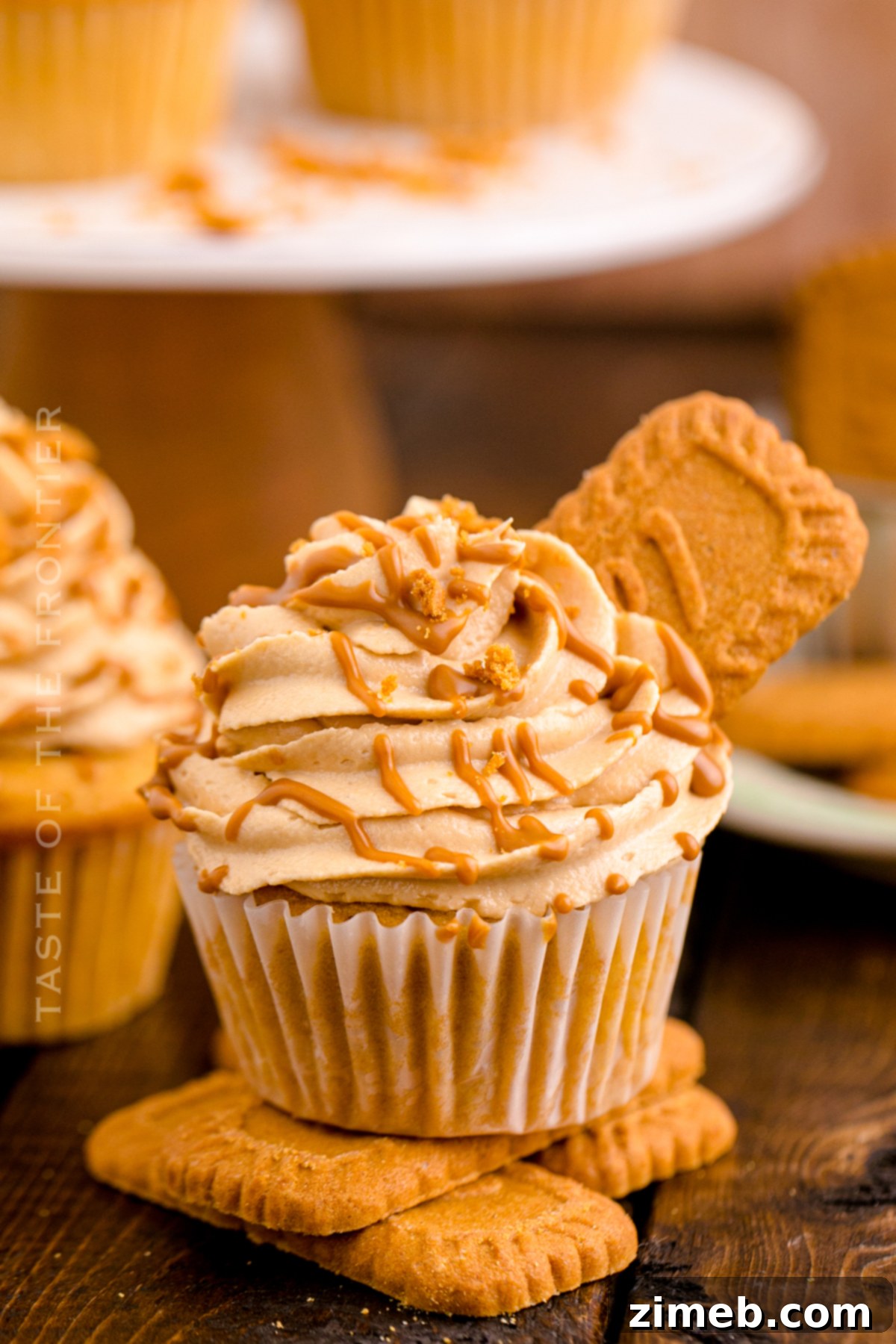 Lotus Biscoff Dream Cupcakes 2 Decadent Biscoff Cupcakes topped with creamy cookie butter frosting and a whole Biscoff cookie