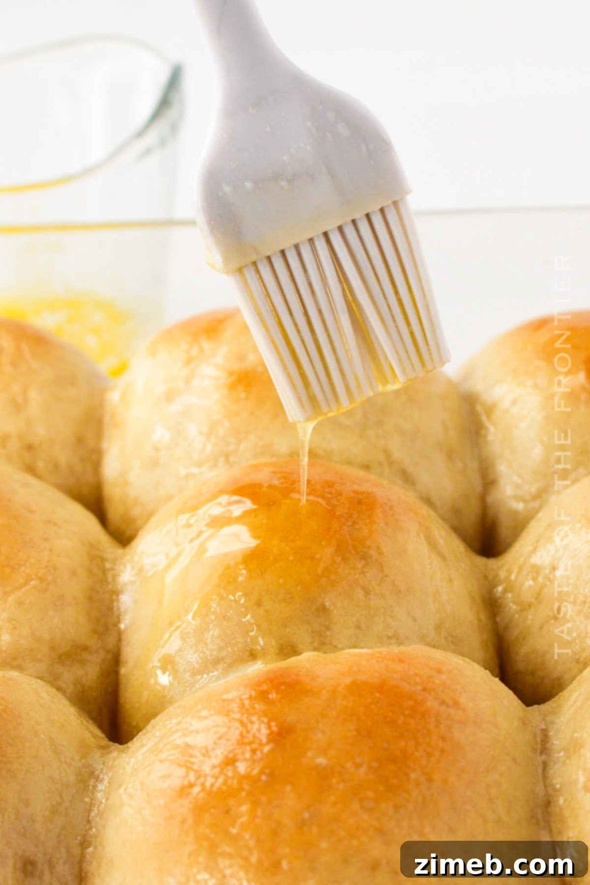 Hands-Off Dinner Rolls 2 No-Knead Dinner Rolls