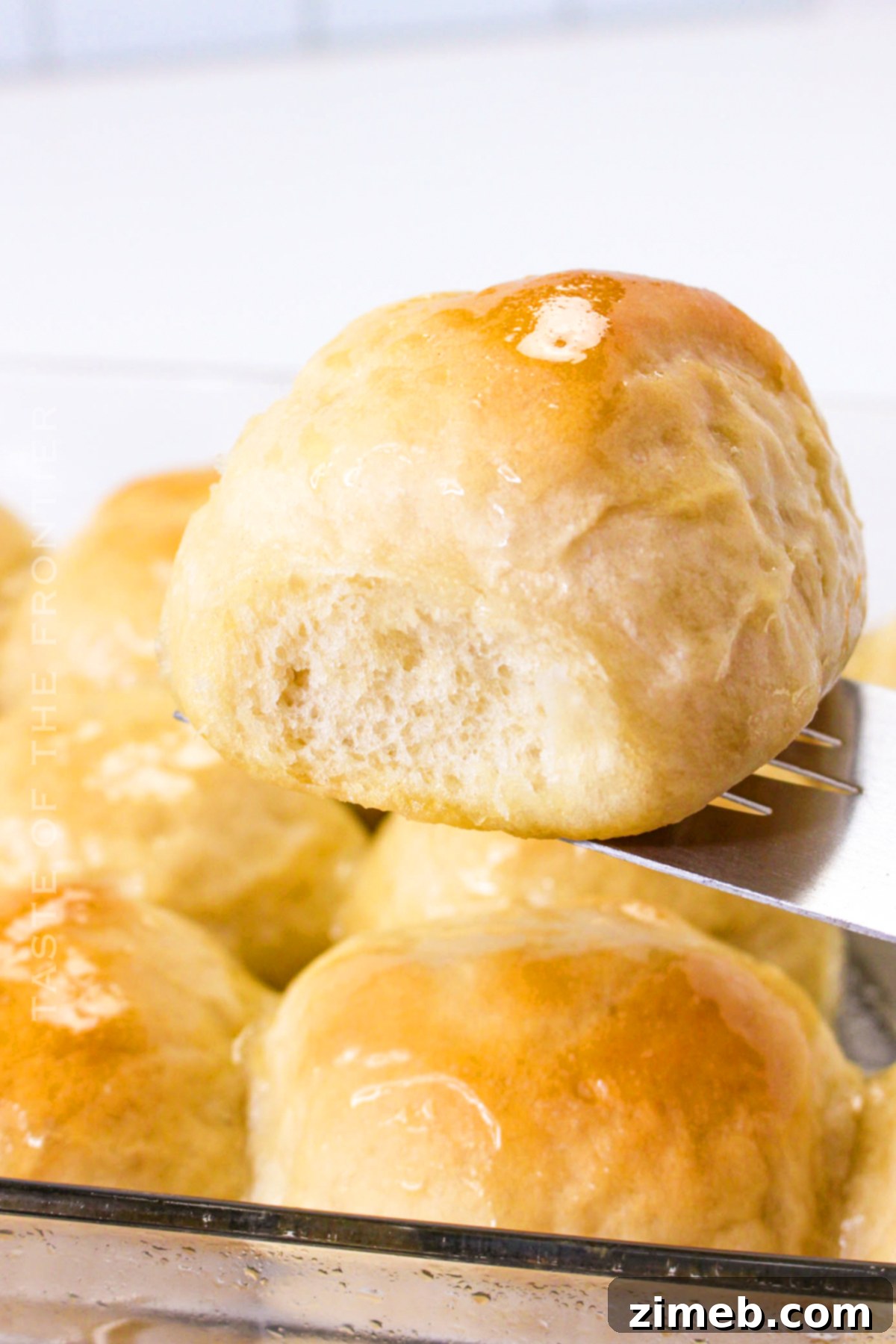 Hands-Off Dinner Rolls 19 holiday dinner rolls