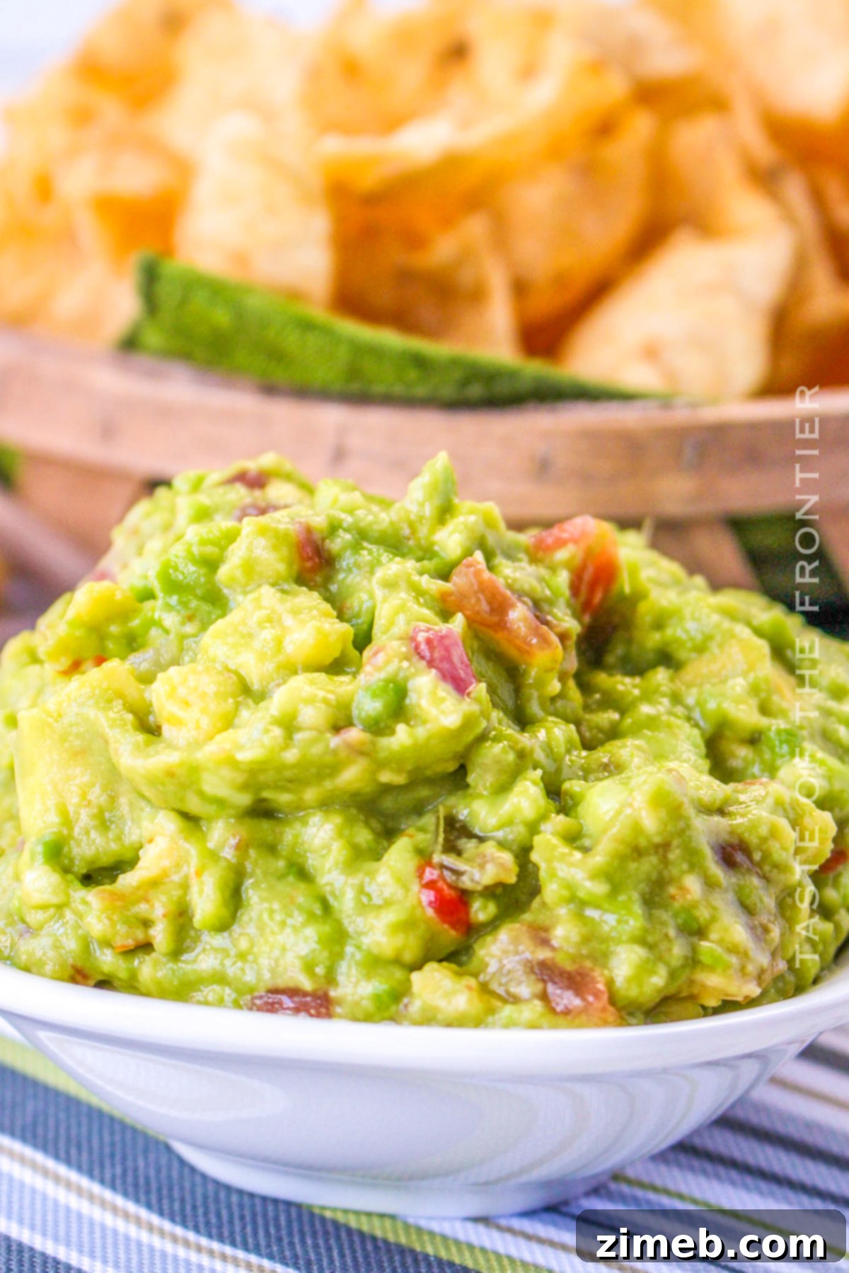 Effortless Guacamole 2 The best 2-ingredient Guacamole recipe