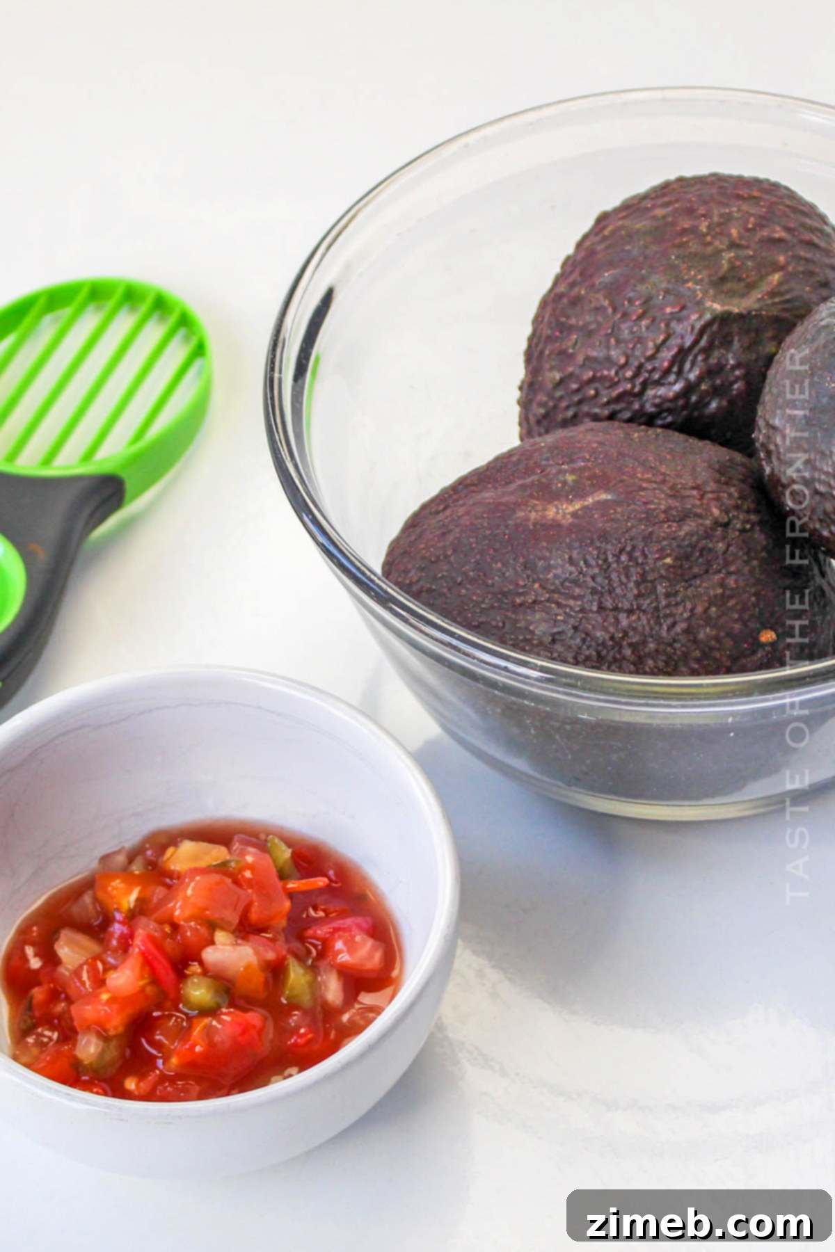 Effortless Guacamole 4 ingredients for Easy Guacamole