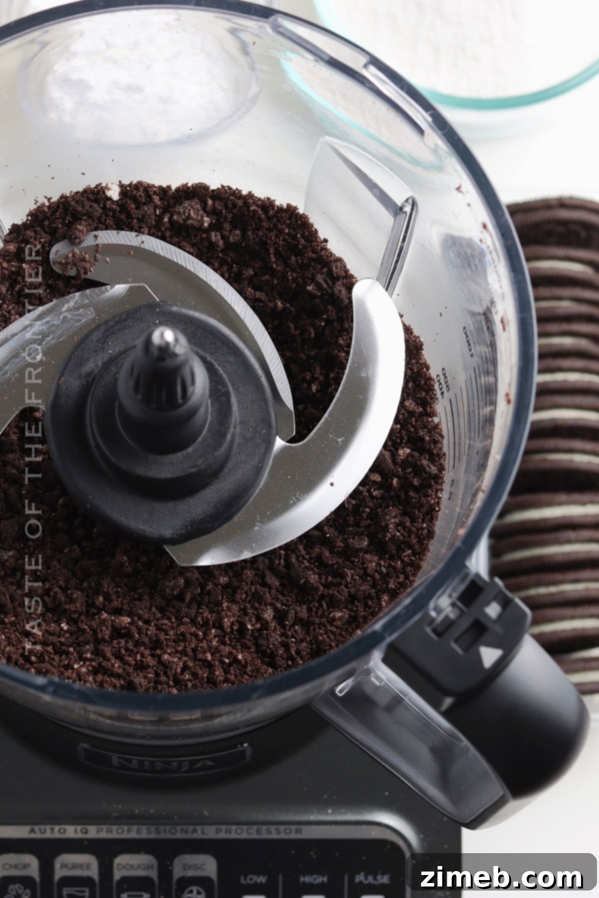 how to make an Oreo Cookie Crust