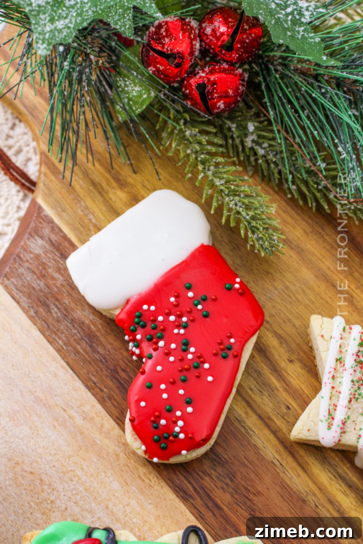 Festive Gluten-Free Christmas Cookies 15 holiday cookies with icing